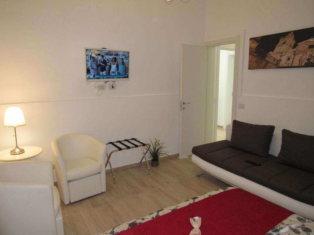 La Voce Del Violino Bed and Breakfast Ragusa Rum bild